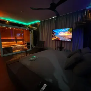 https://pure-zen-rotterdam.ihotelsrotterdam.com